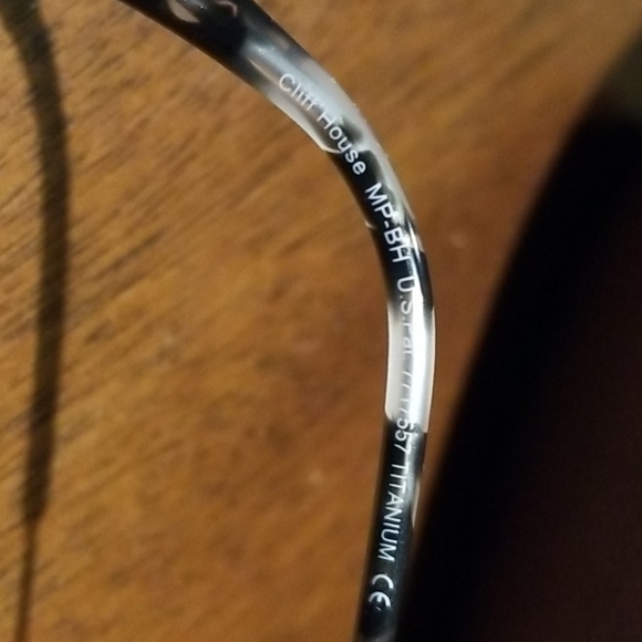 Maui Jim Sunglasses - Picture 3 of 10